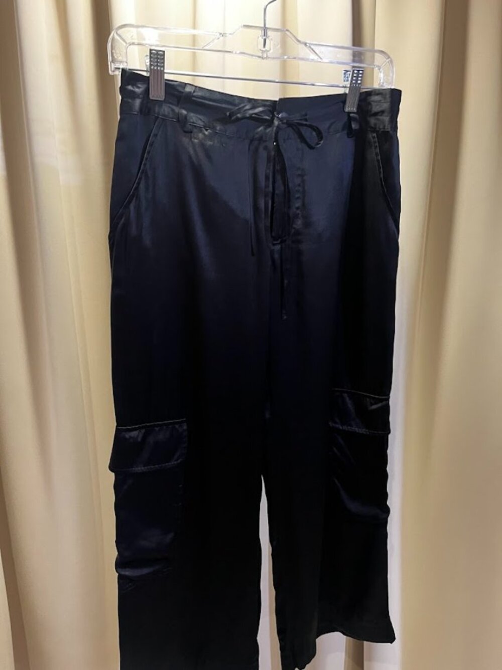 Mossimo Black Silk Satin Capri Pants Size 2 NWT